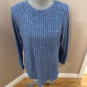Blue Ribbed Long-Sleeve Women’s Top Size Large Excellent Condition